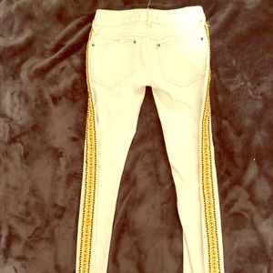 SIZE 24 FREE PEOPLE JEANS W/ EMBROIDERY